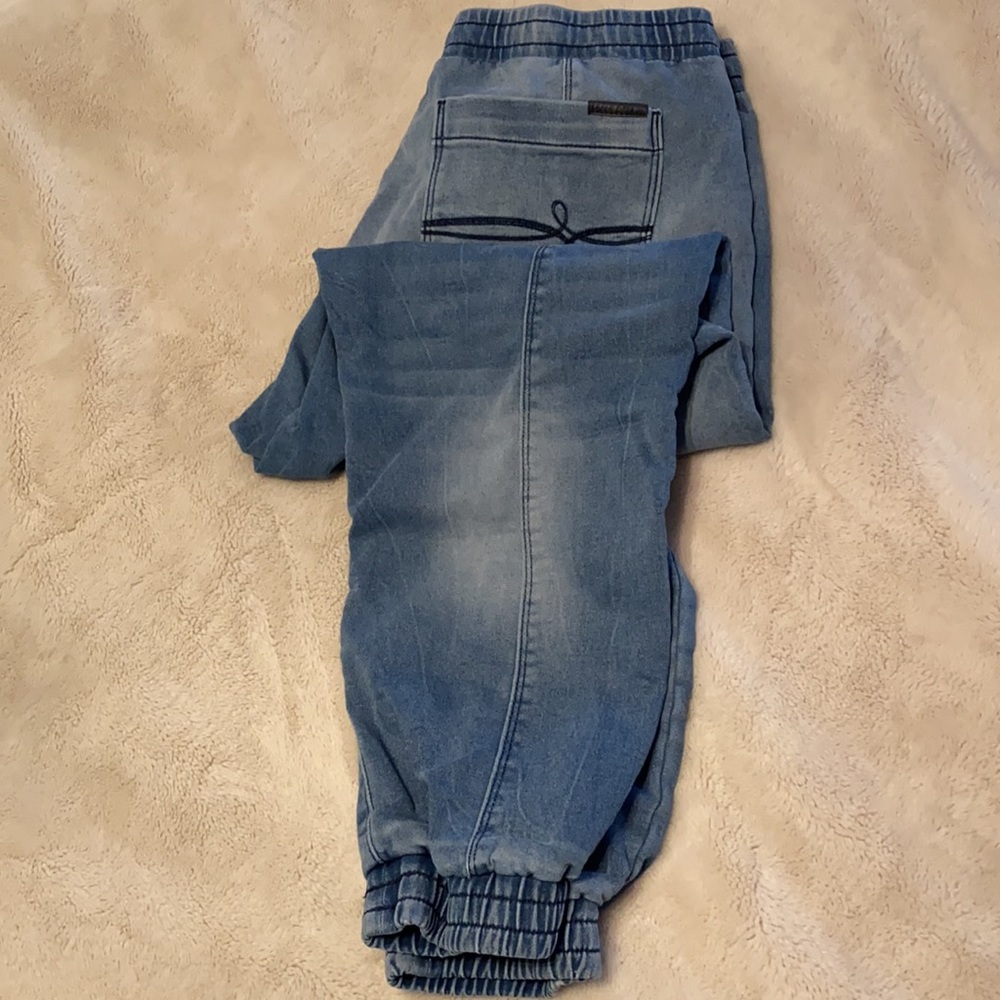 Levi’s - Picture 5 of 5